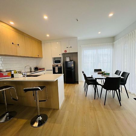 Central Modern 3-Bedroom,3- Bathroom House With Patio And Carpark- Lower Hutt City Centre المظهر الخارجي الصورة