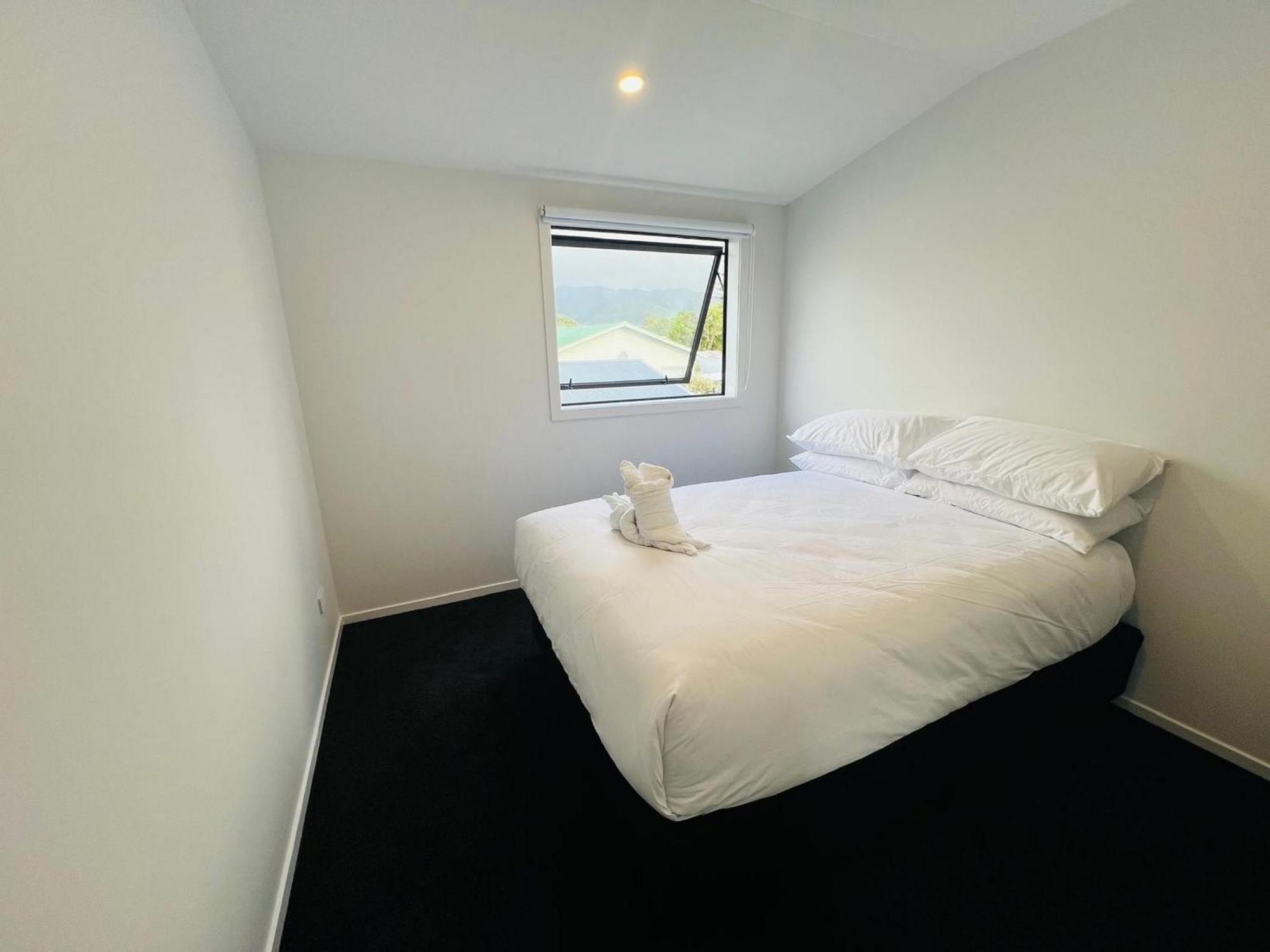 Central Modern 3-Bedroom,3- Bathroom House With Patio And Carpark- Lower Hutt City Centre المظهر الخارجي الصورة
