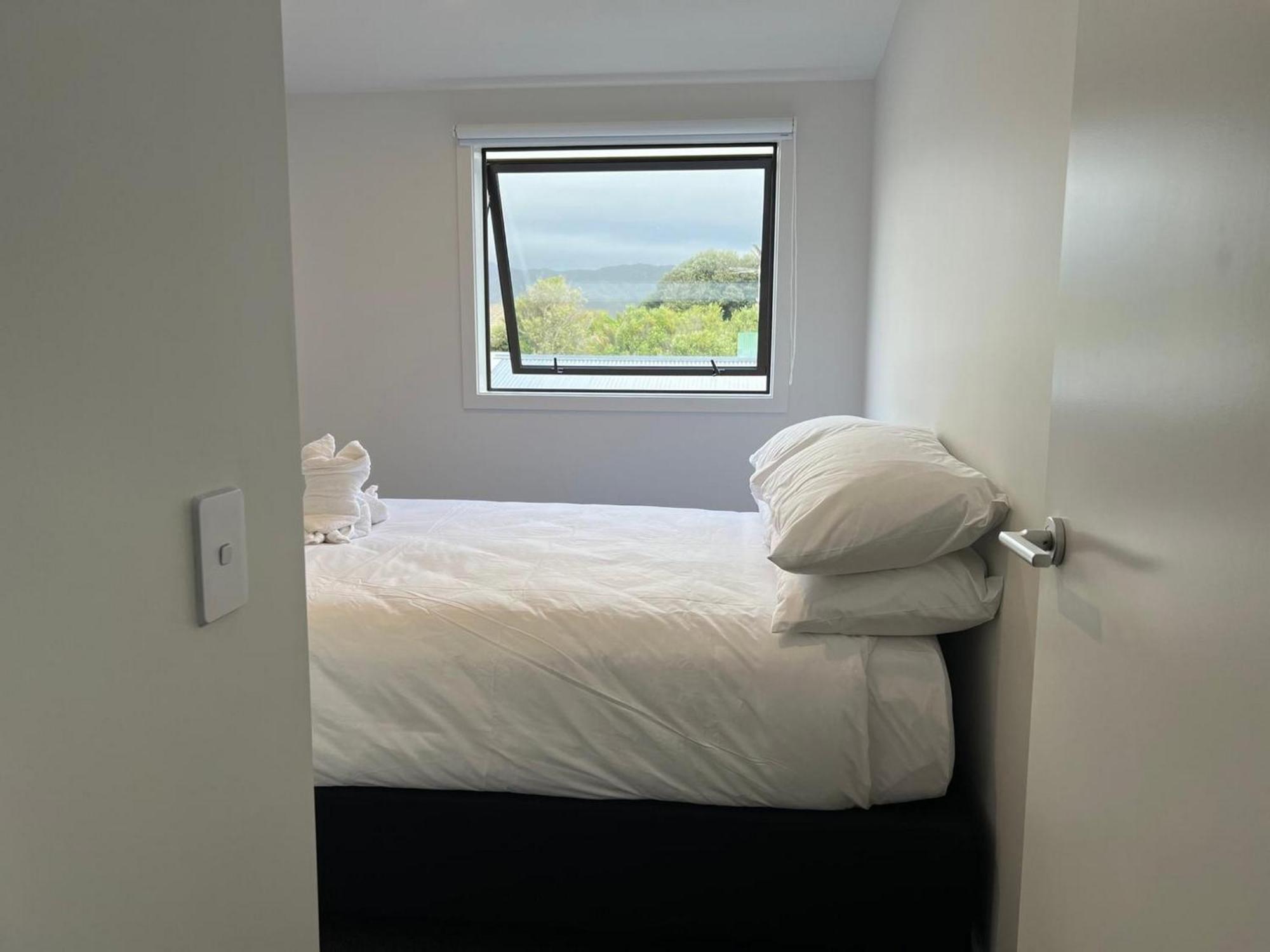Central Modern 3-Bedroom,3- Bathroom House With Patio And Carpark- Lower Hutt City Centre المظهر الخارجي الصورة
