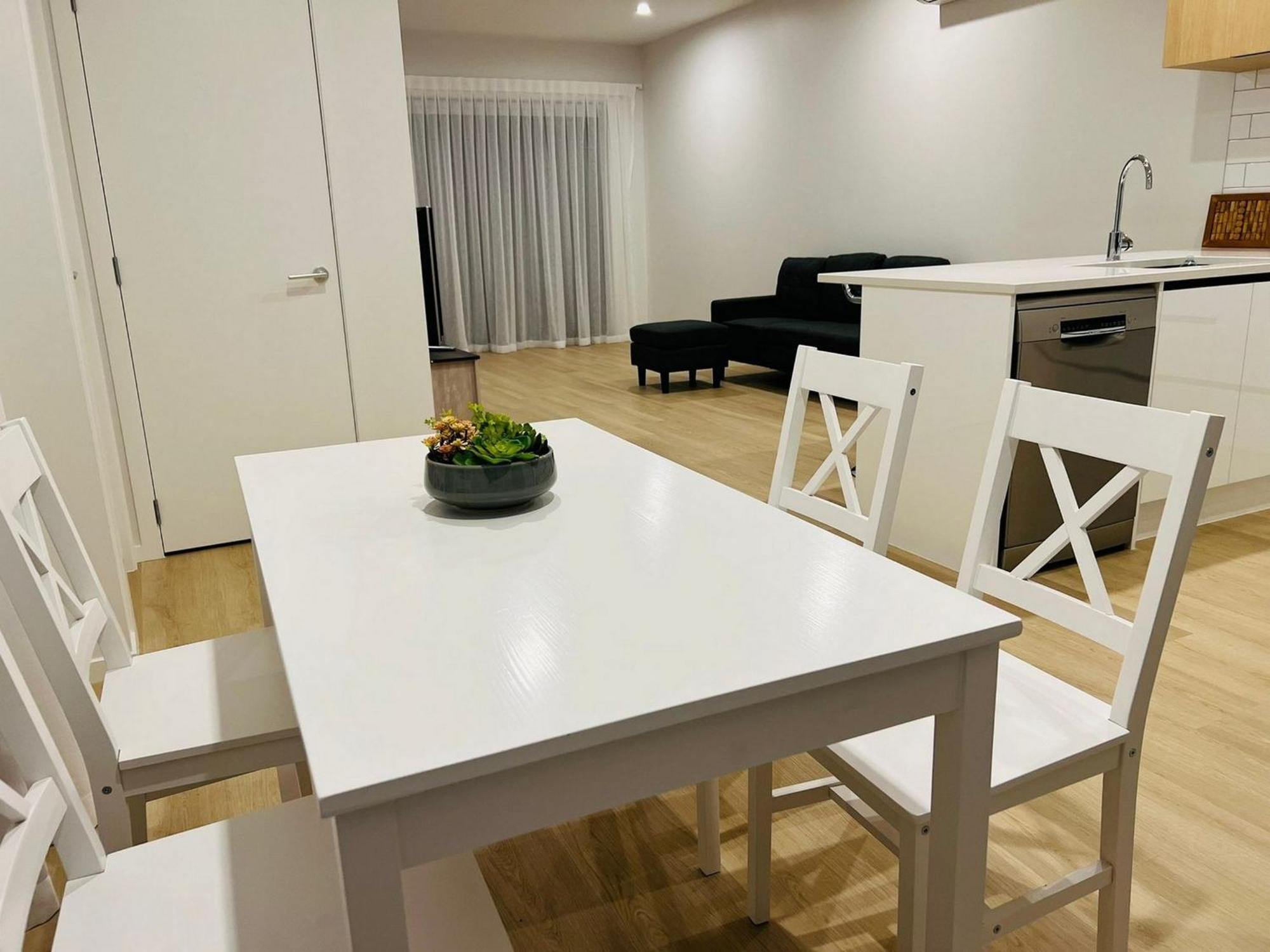 Central Modern 3-Bedroom,3- Bathroom House With Patio And Carpark- Lower Hutt City Centre المظهر الخارجي الصورة